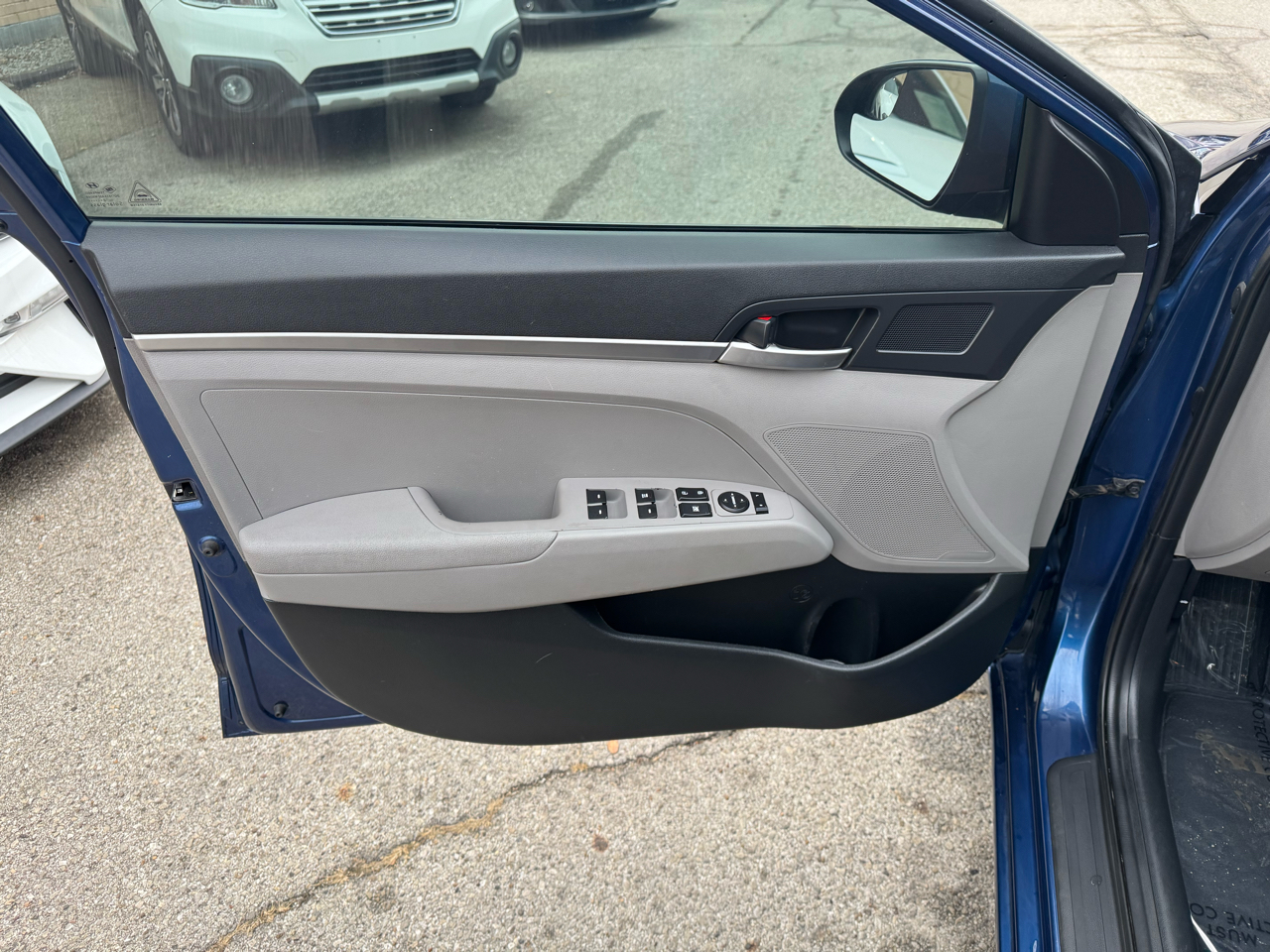 Hyundai Elantra SE 6M 2020