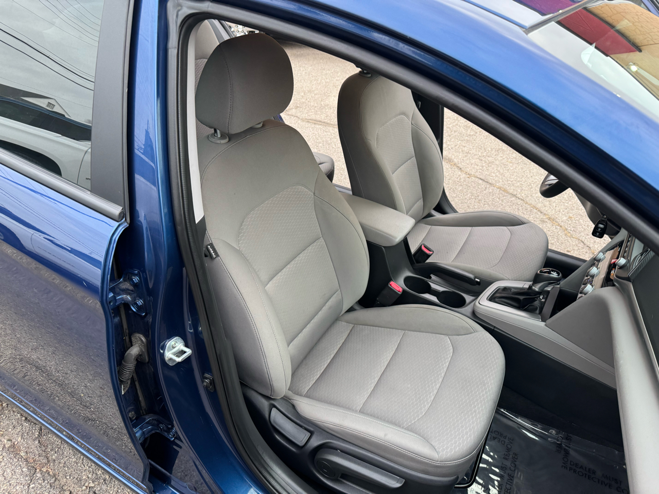 Hyundai Elantra SE 6M 2020