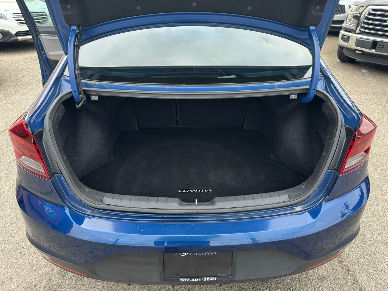 Hyundai Elantra SE 6M 2020