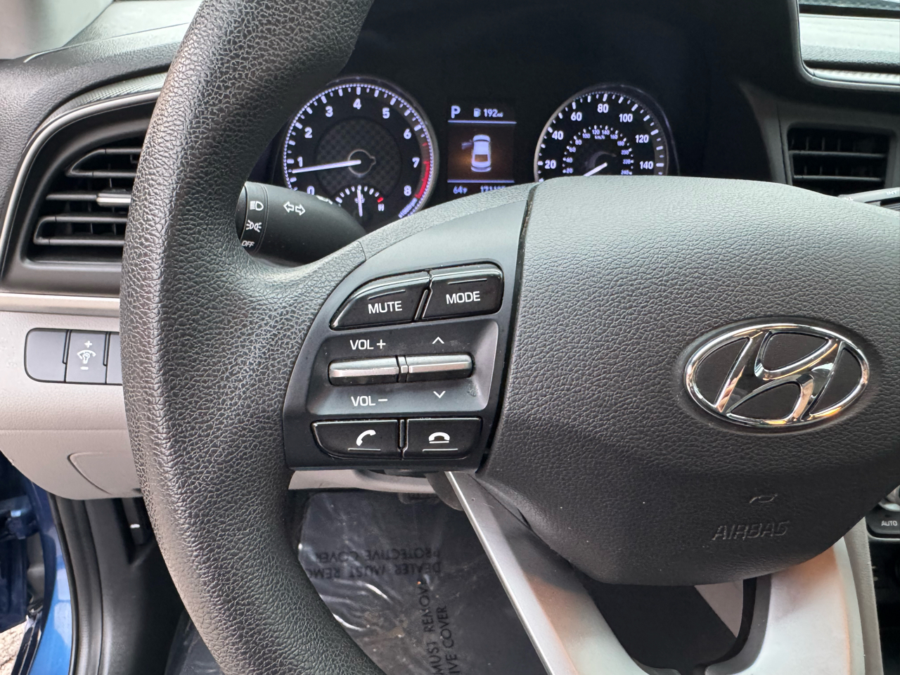 Hyundai Elantra SE 6M 2020