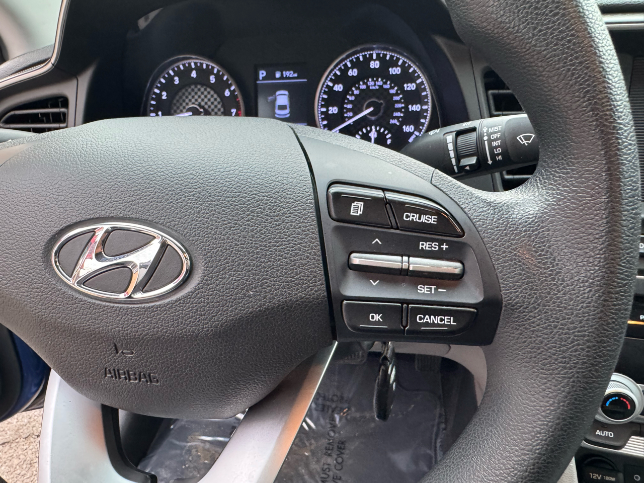 Hyundai Elantra SE 6M 2020