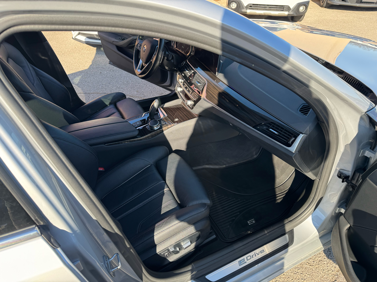 BMW 5-Series 530e xDrive iPerformance 2019