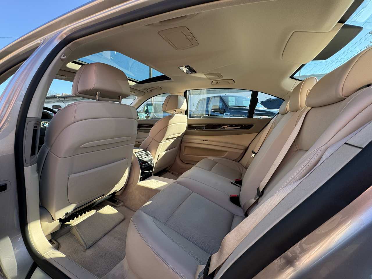 BMW 7-Series 750Li 2009