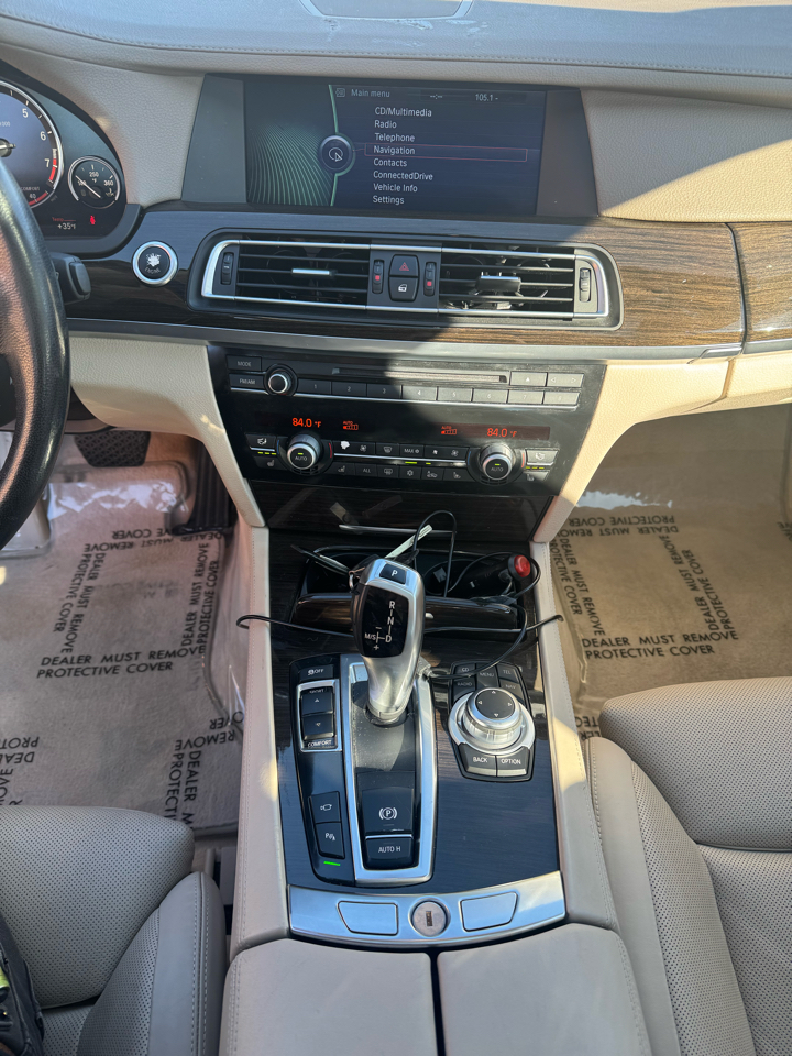 BMW 7-Series 750Li 2009