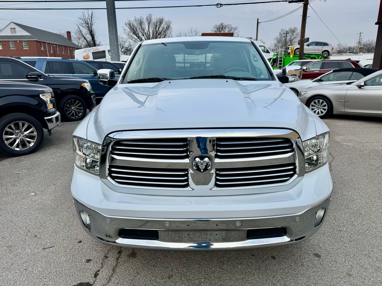 RAM 1500 SLT Crew Cab SWB 4WD 2016