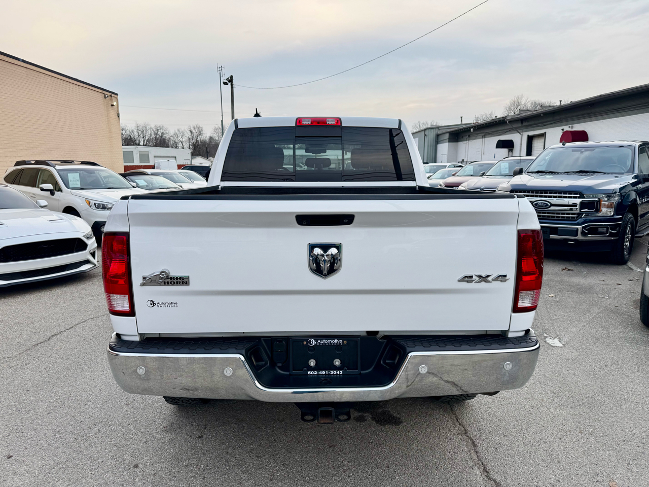 RAM 1500 SLT Crew Cab SWB 4WD 2016
