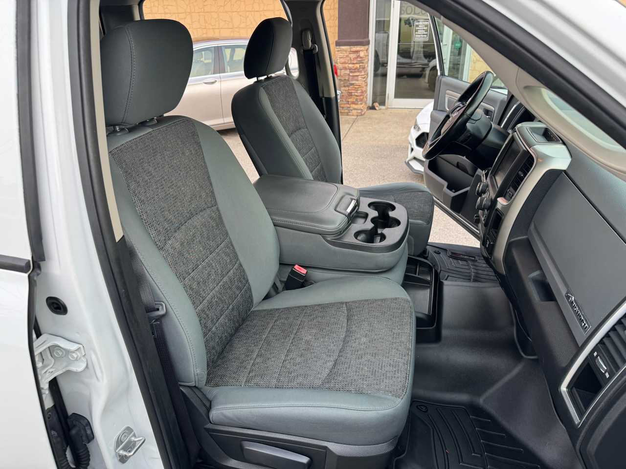 RAM 1500 SLT Crew Cab SWB 4WD 2016