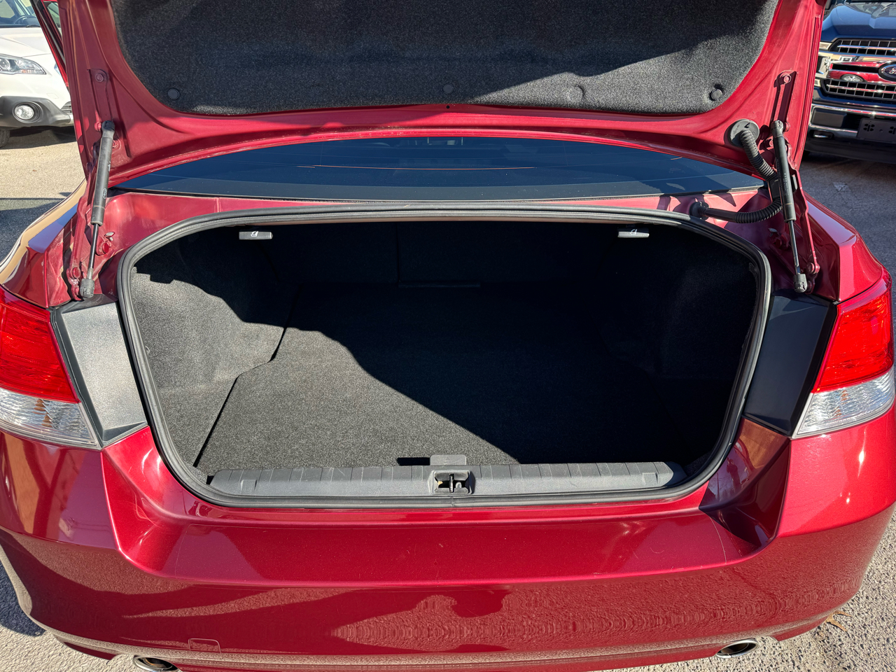 Subaru Legacy 3.6R Limited 2013