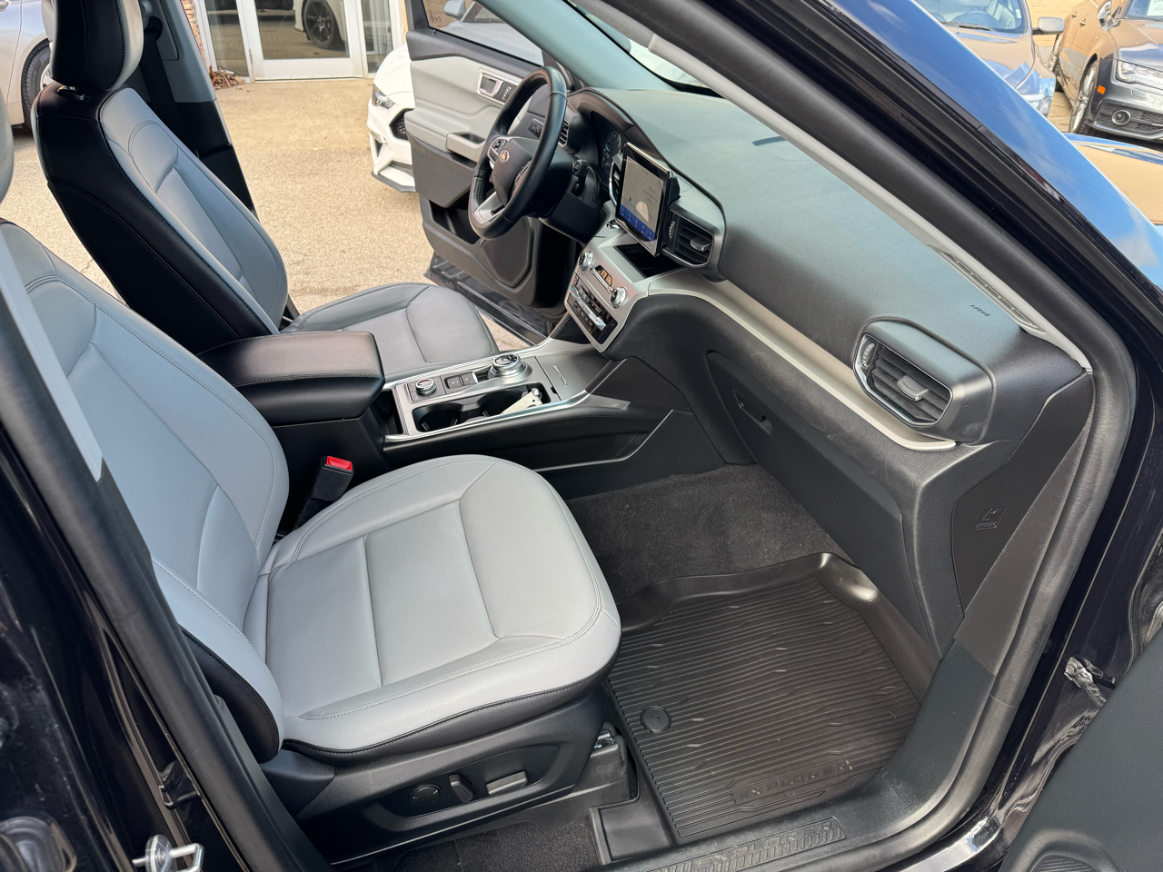 Ford Explorer XLT AWD 2021