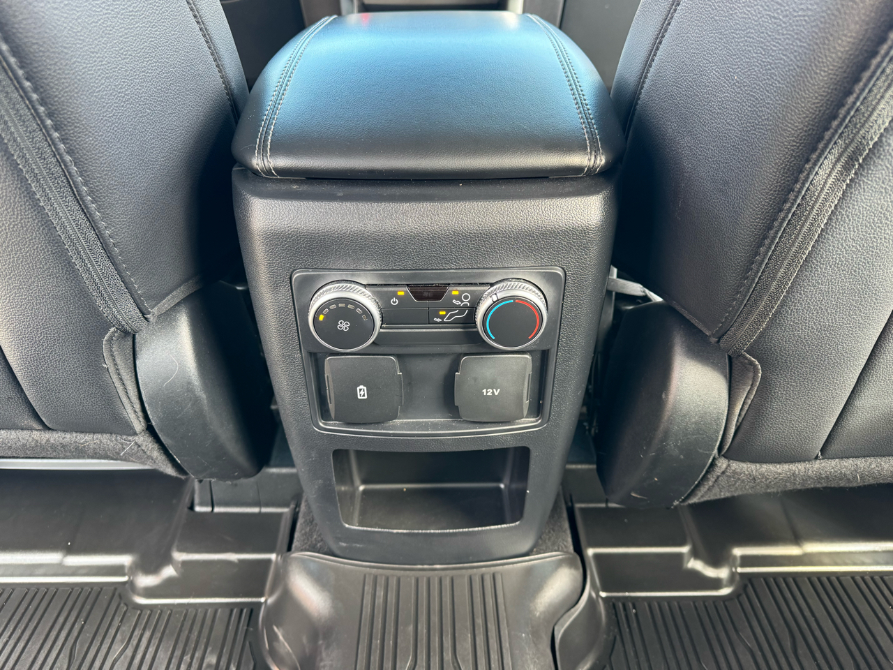 Ford Explorer XLT AWD 2021