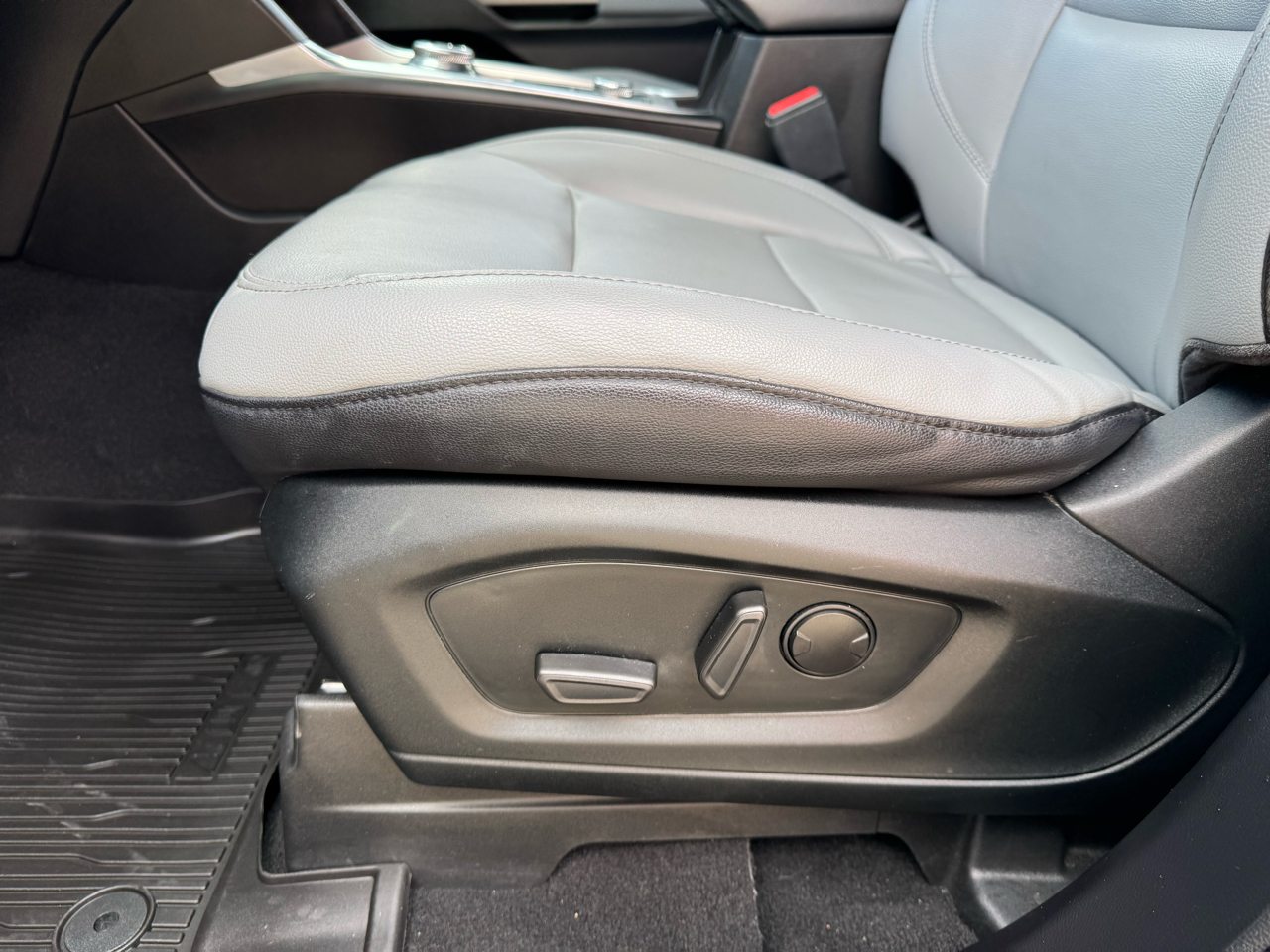 Ford Explorer XLT AWD 2021