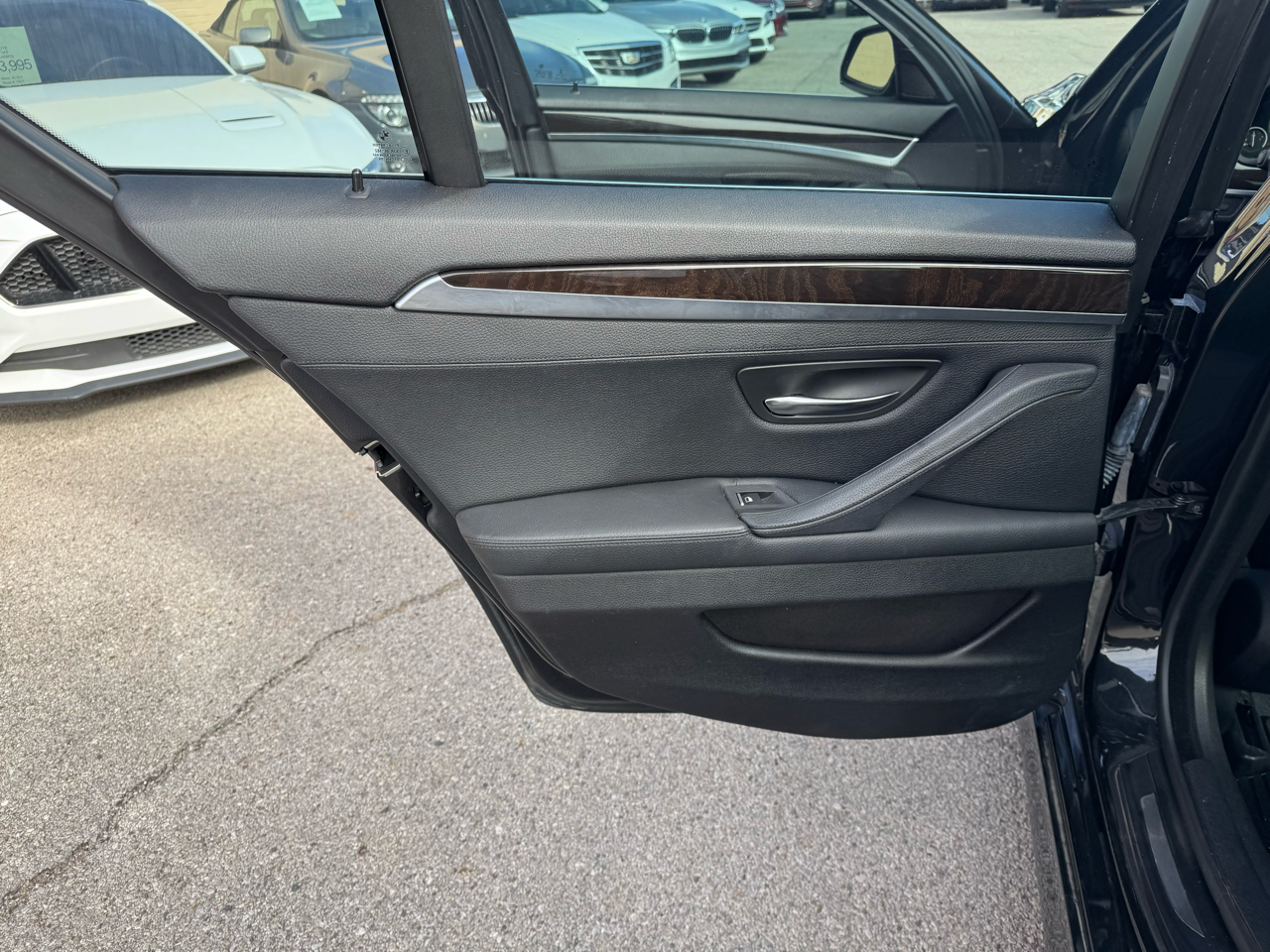 BMW 5-Series 528i 2015