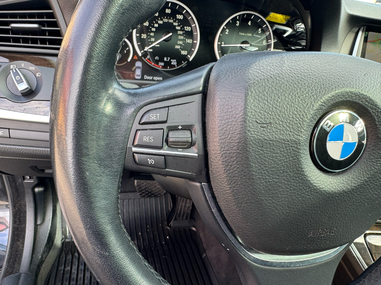 BMW 5-Series 528i 2015