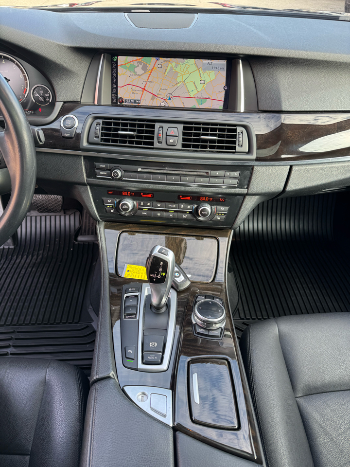 BMW 5-Series 528i 2015