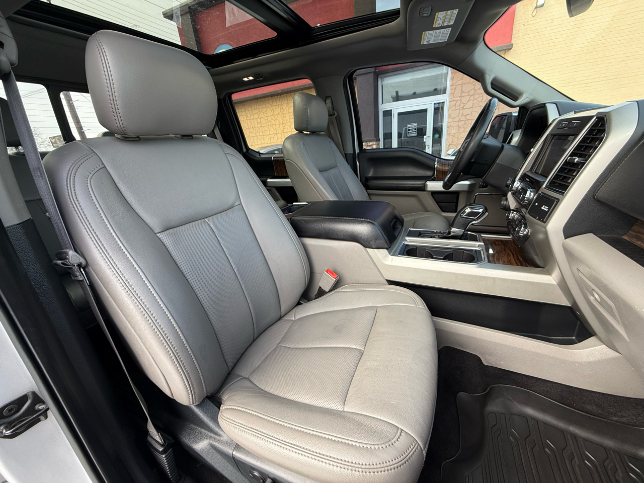 Ford F-150 Lariat SuperCrew 4WD 2019