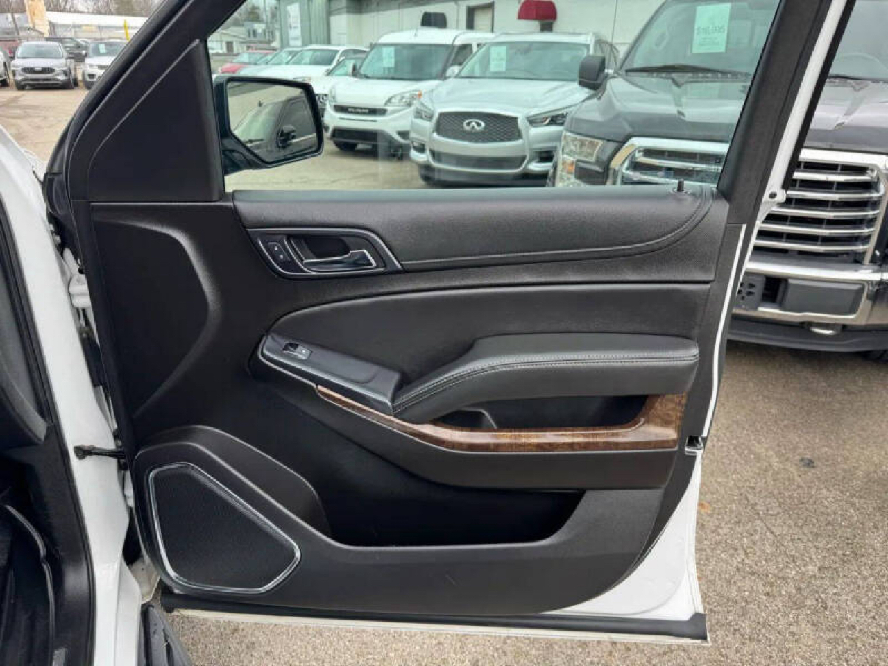 Chevrolet Suburban LT 4WD 2020