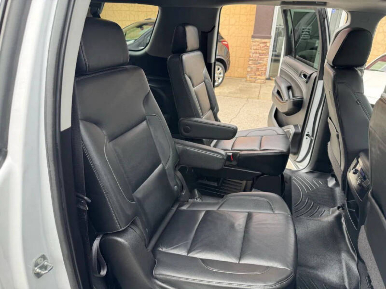 Chevrolet Suburban LT 4WD 2020