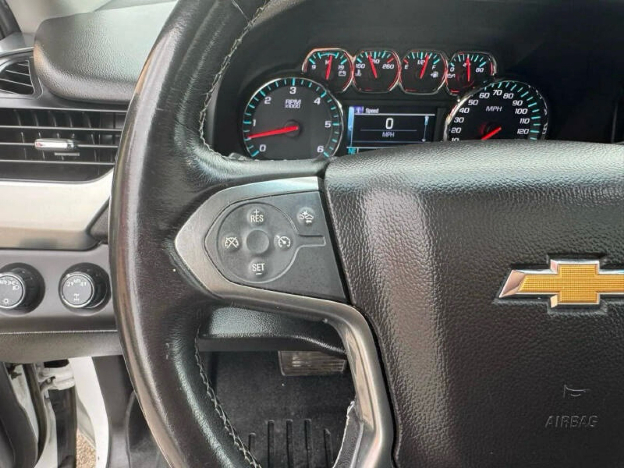 Chevrolet Suburban LT 4WD 2020