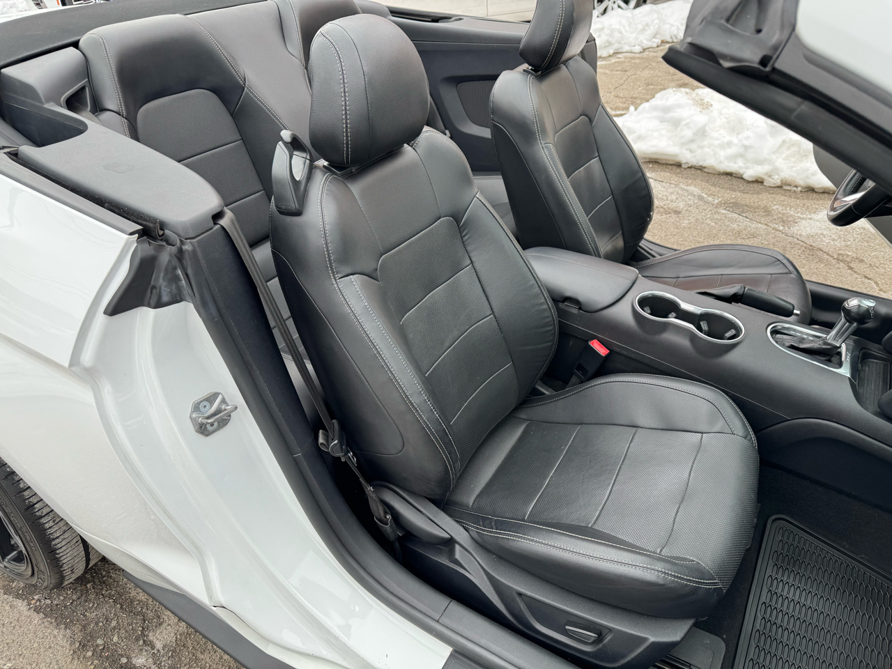 Ford Mustang GT convertible 2020