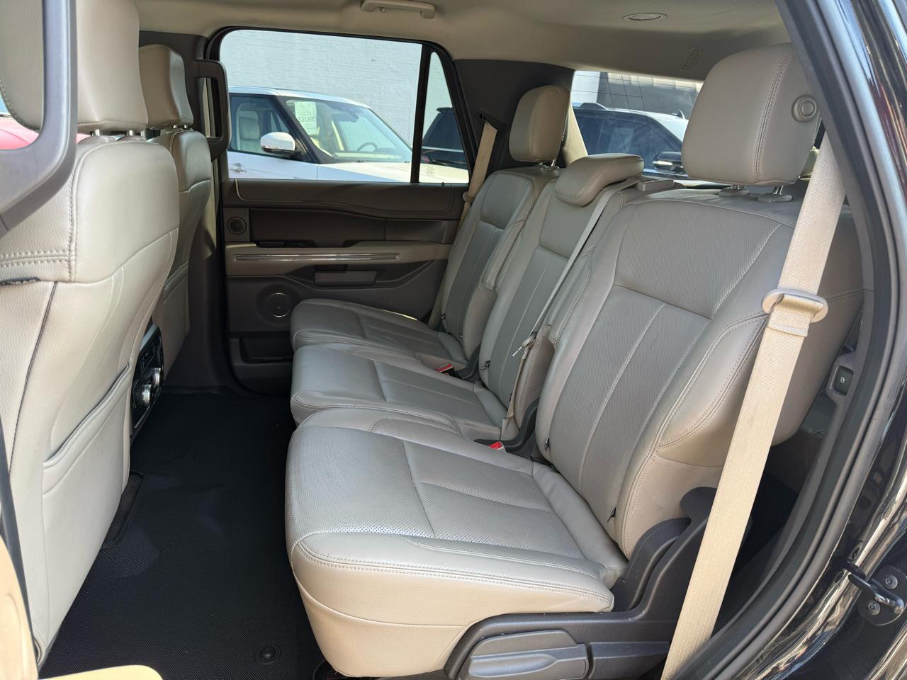 Ford Expedition XLT 2WD 2018