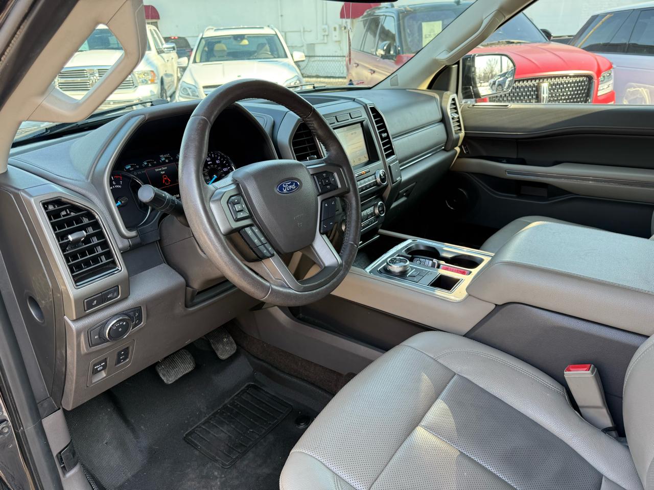 Ford Expedition XLT 2WD 2018