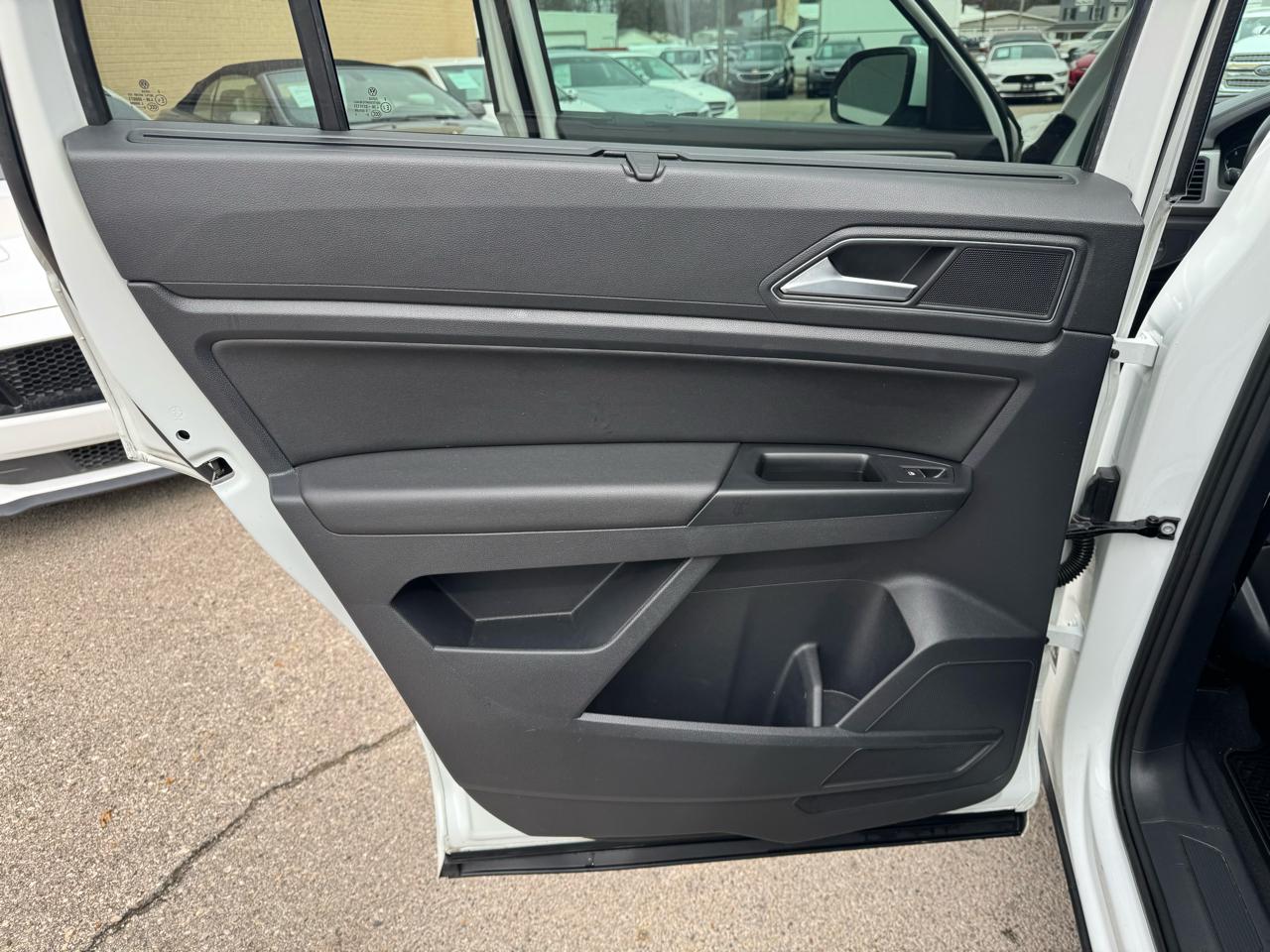 Volkswagen Atlas V6 SE w/Technology R-Line 4MOTION 2019