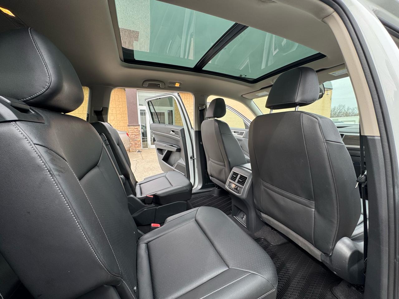 Volkswagen Atlas V6 SE w/Technology R-Line 4MOTION 2019