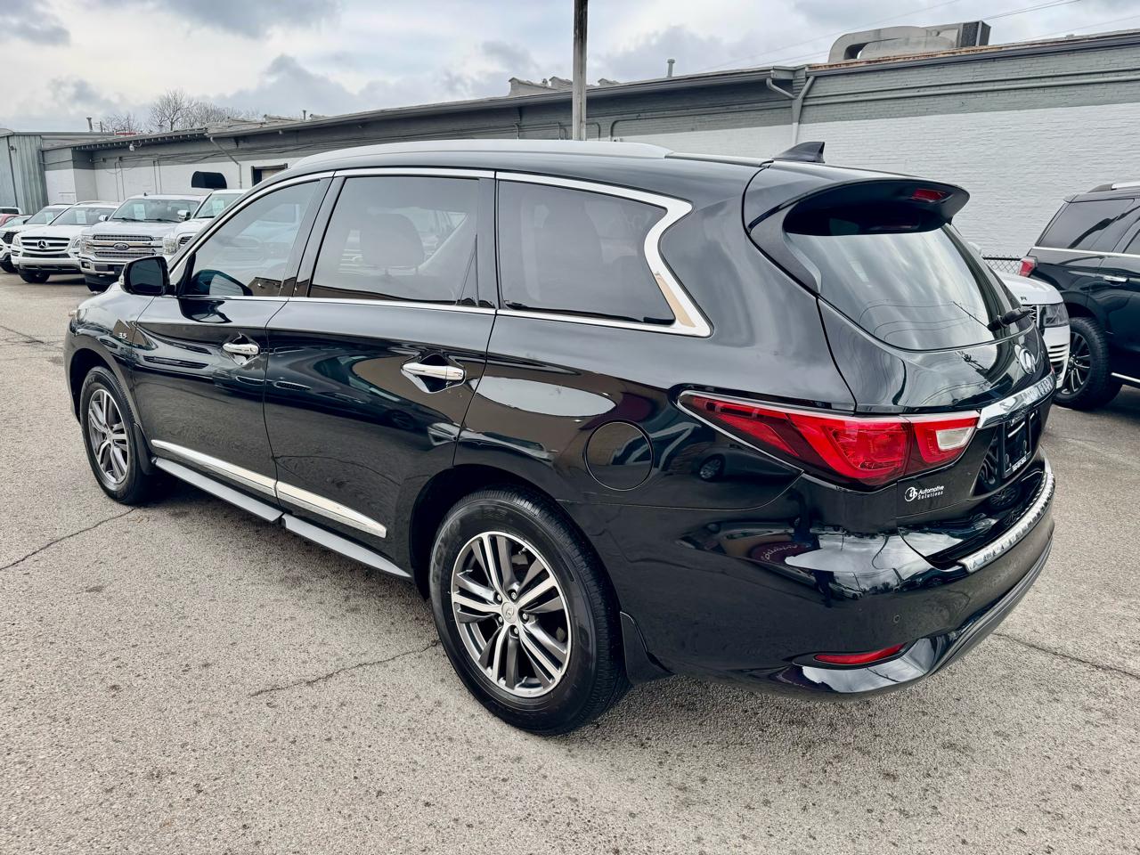 Infiniti QX60 Base AWD 2017