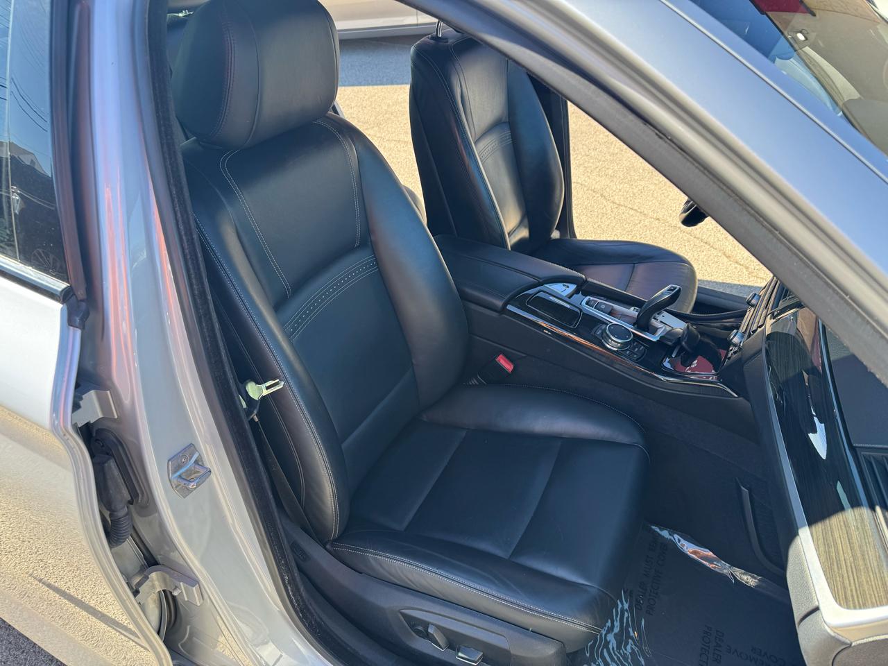 BMW 5-Series 528i 2015