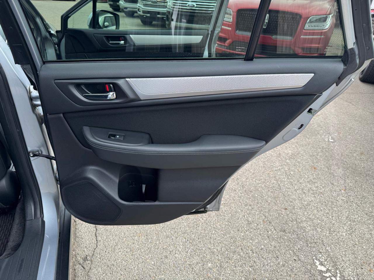 Subaru Outback 2.5i Premium 2015