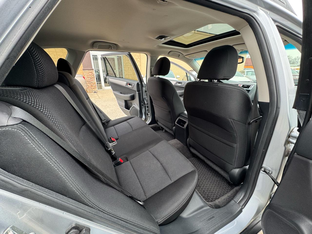 Subaru Outback 2.5i Premium 2015