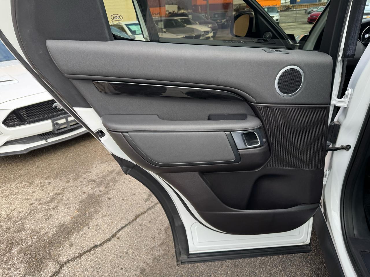 Land Rover Discovery SE 2017