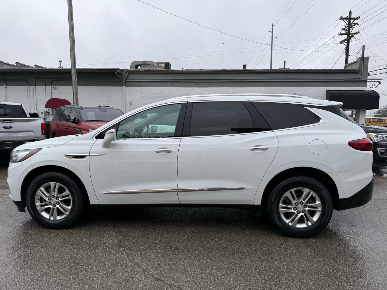 Buick Enclave Essence FWD 2018