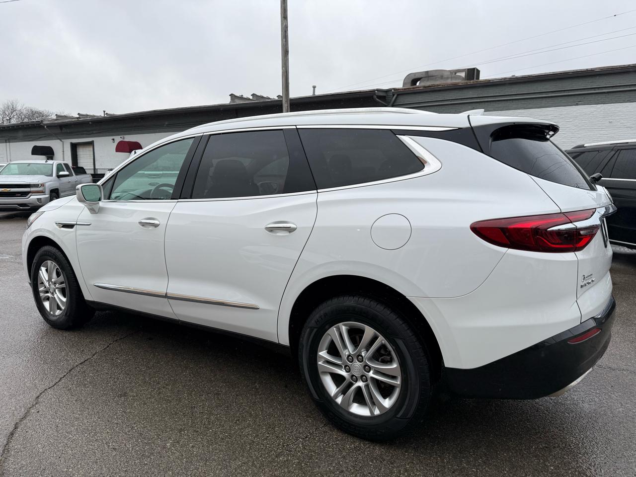 Buick Enclave Essence FWD 2018