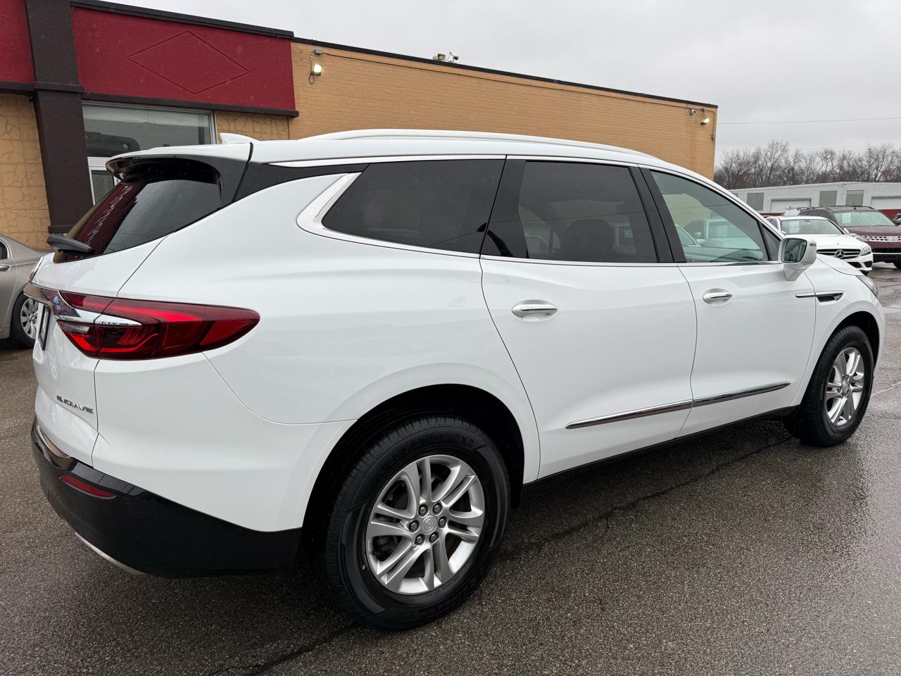 Buick Enclave Essence FWD 2018