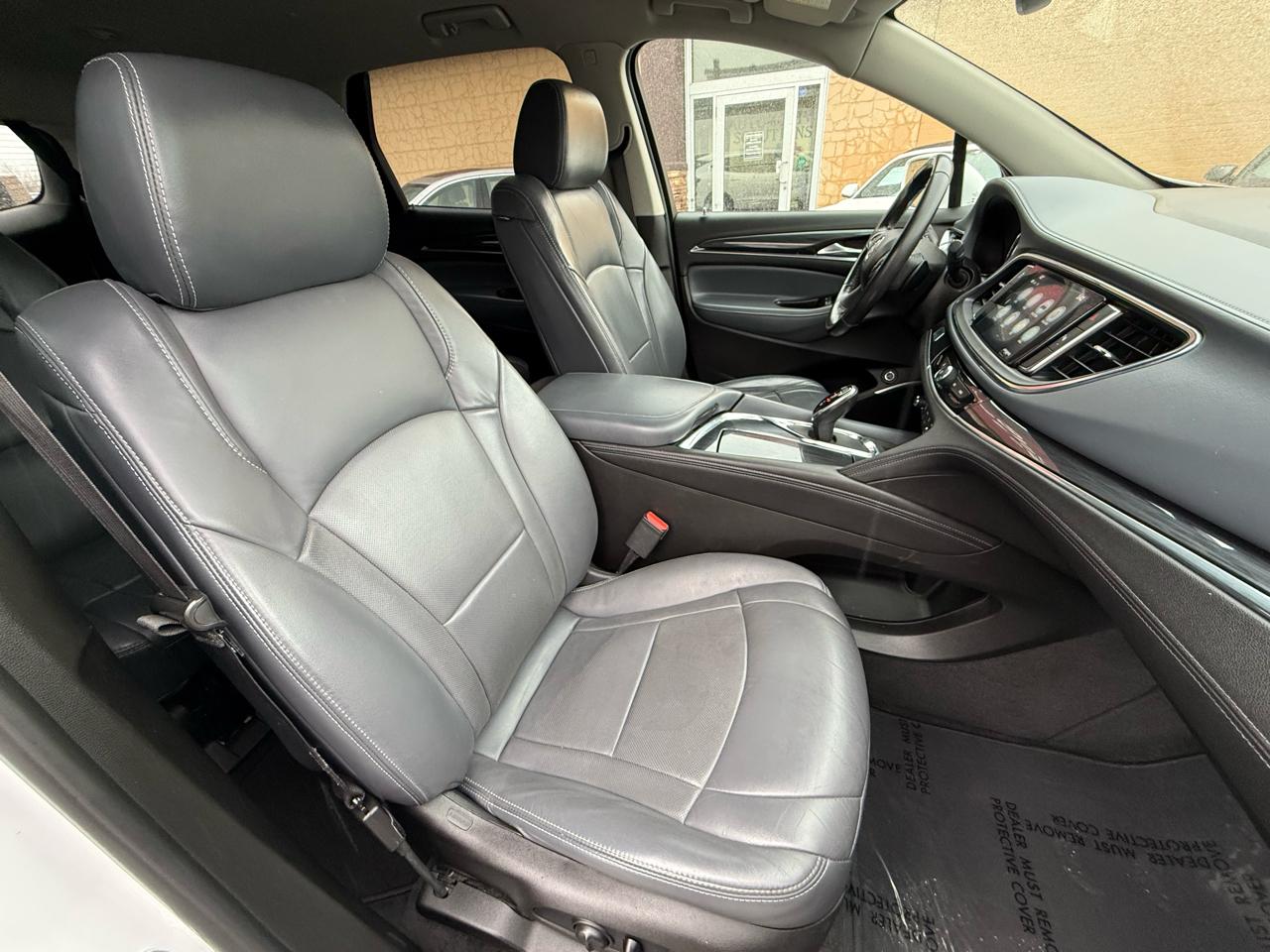 Buick Enclave Essence FWD 2018