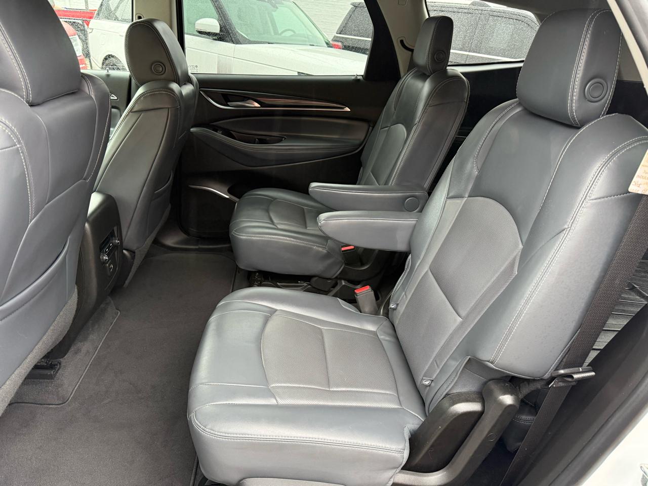 Buick Enclave Essence FWD 2018