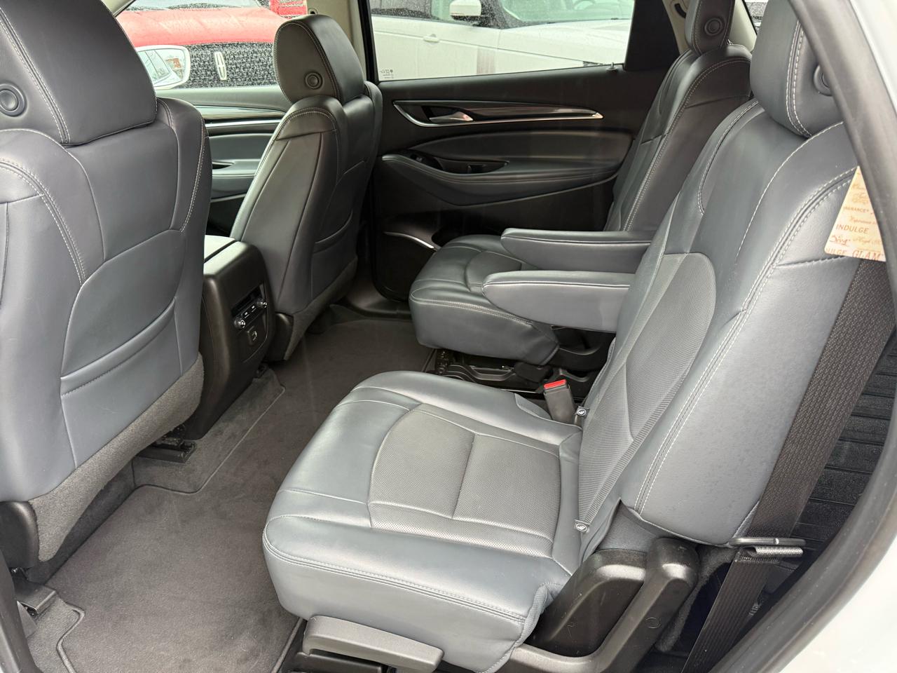 Buick Enclave Essence FWD 2018