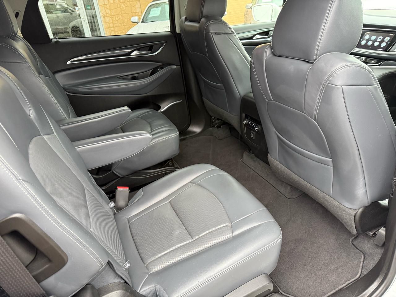 Buick Enclave Essence FWD 2018