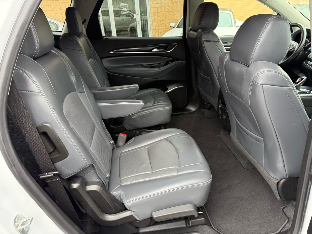 Buick Enclave Essence FWD 2018