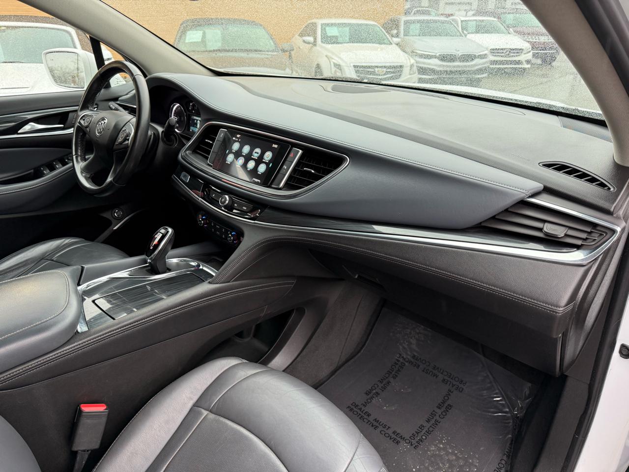 Buick Enclave Essence FWD 2018
