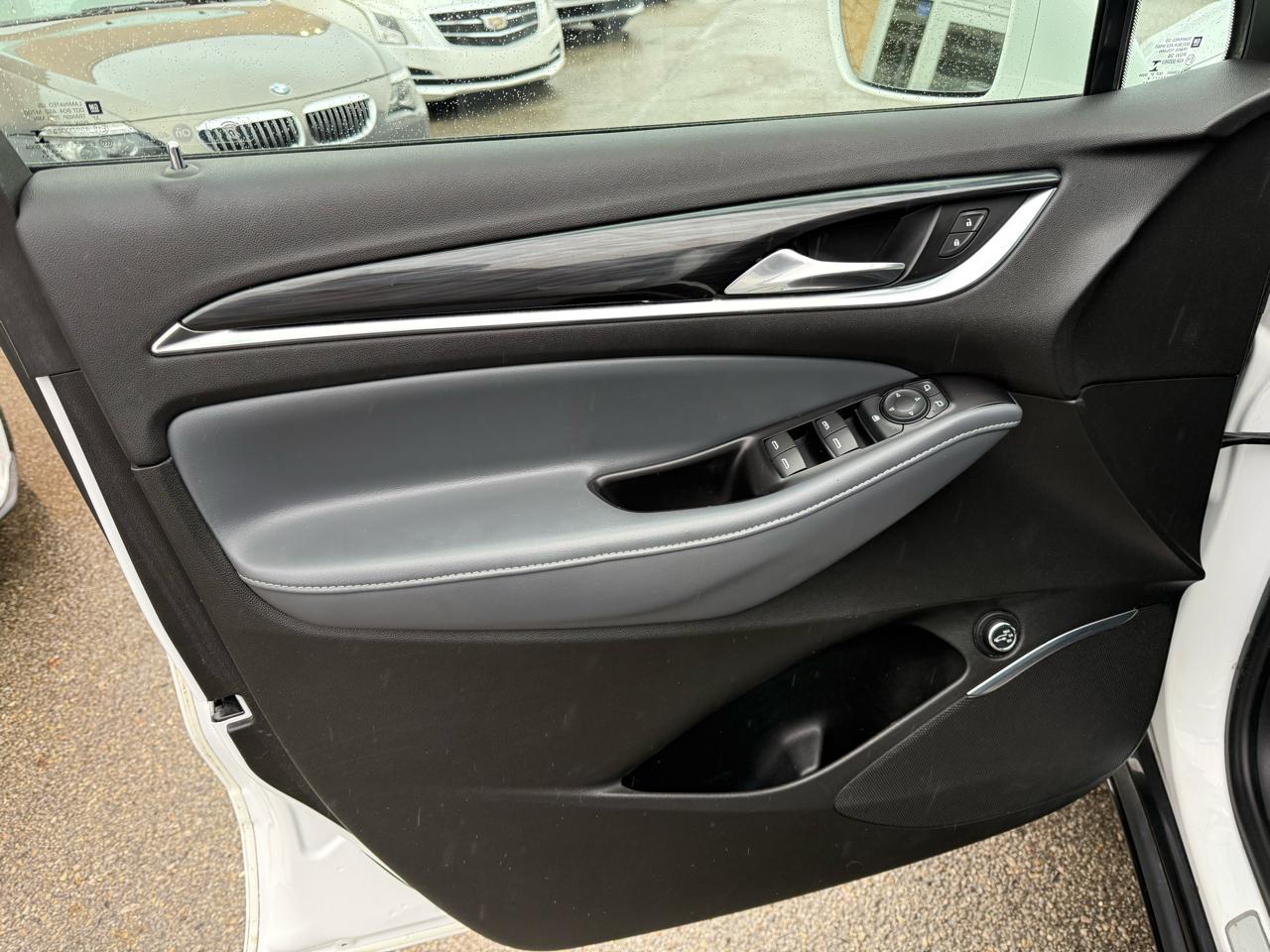 Buick Enclave Essence FWD 2018