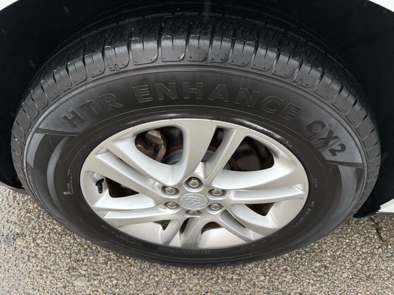 Buick Enclave Essence FWD 2018