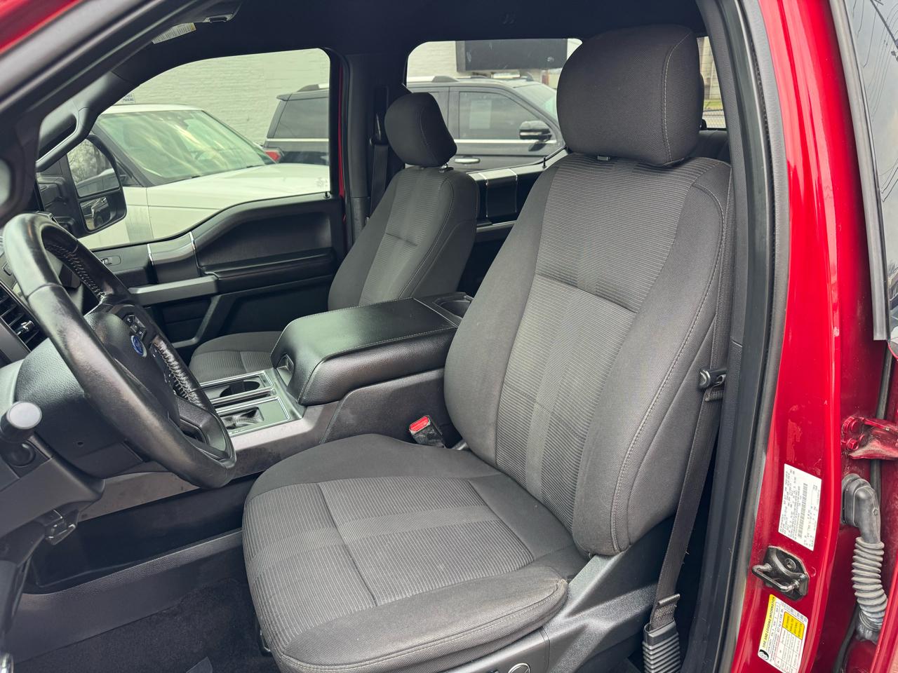 Ford F-150 XLT SuperCrew 5.5-ft. Bed 4WD 2017