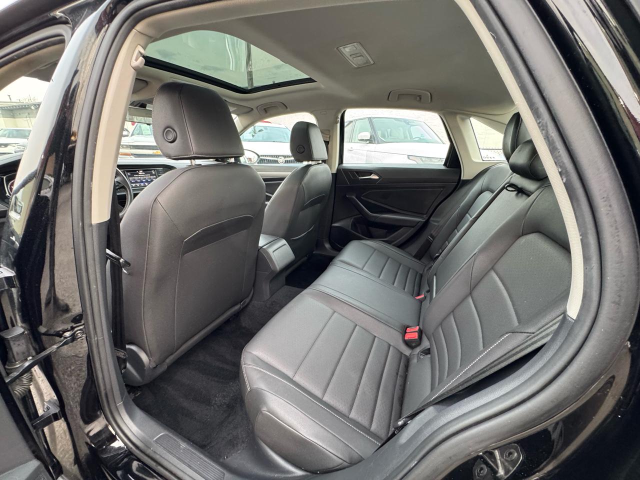 Volkswagen Jetta 1.4T S 8A 2021