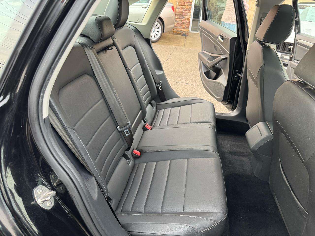 Volkswagen Jetta 1.4T S 8A 2021