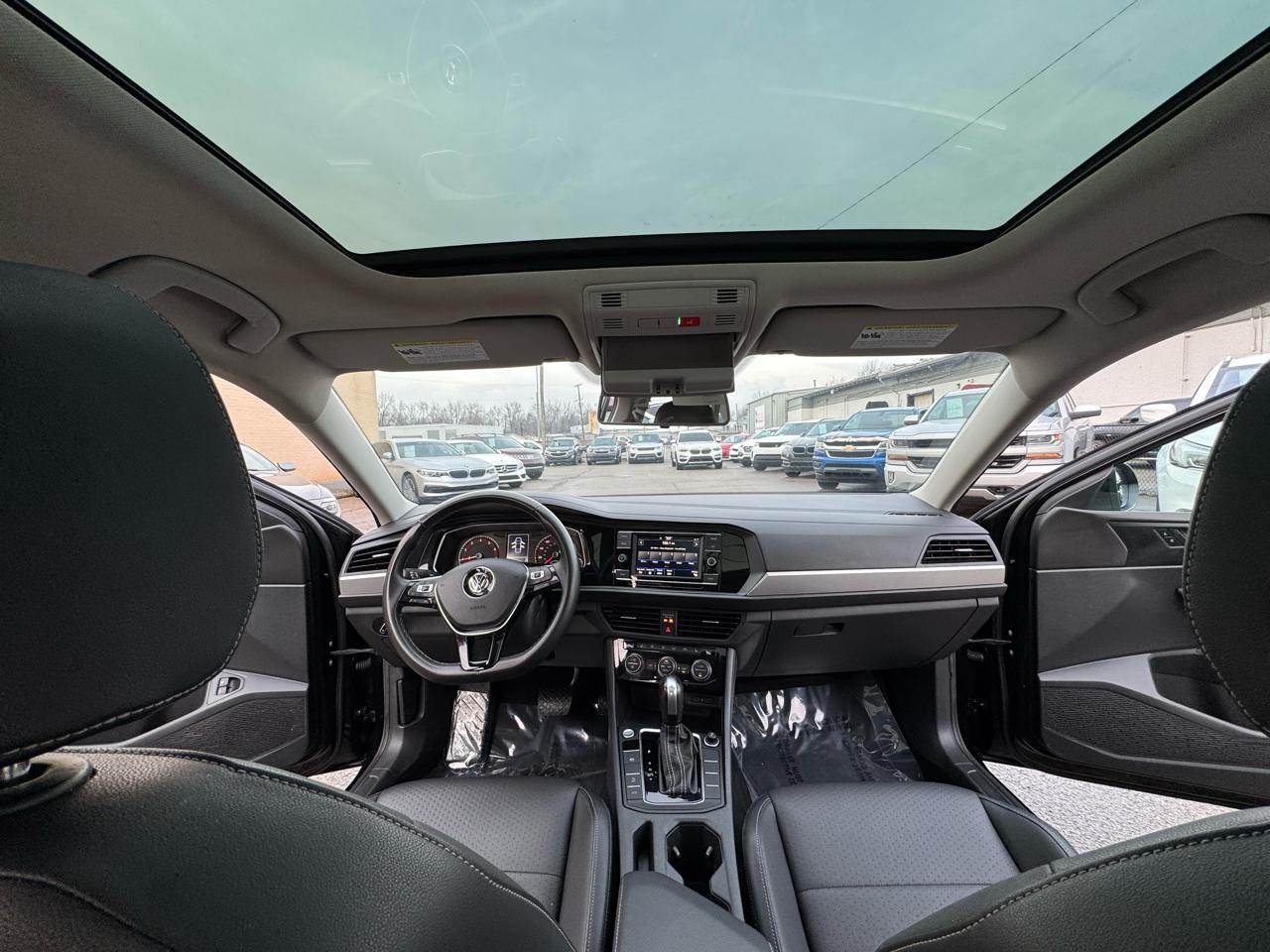 Volkswagen Jetta 1.4T S 8A 2021
