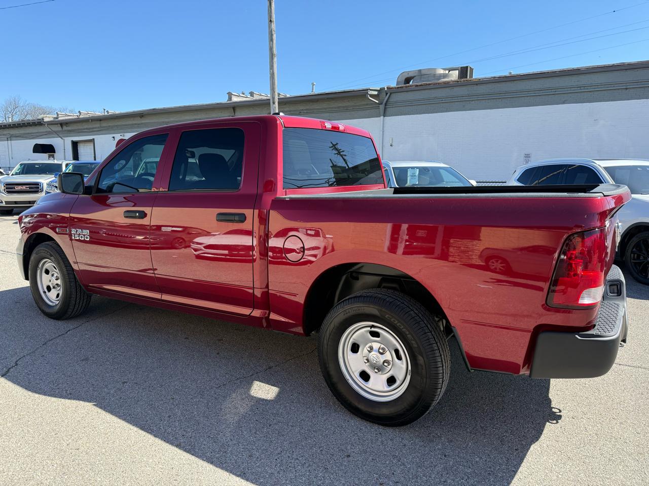 RAM 1500 Tradesman Crew Cab SWB 2WD 2015