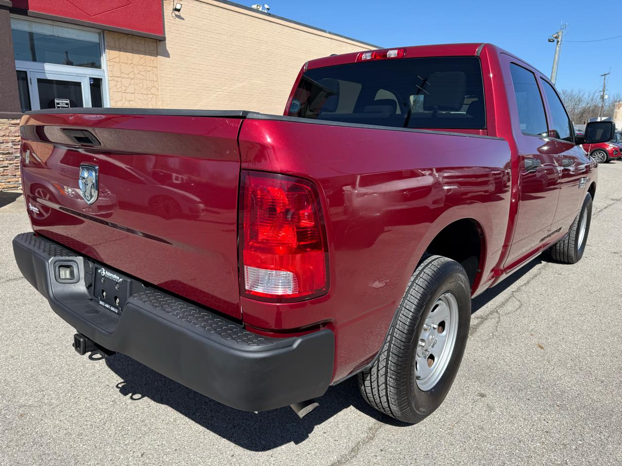 RAM 1500 Tradesman Crew Cab SWB 2WD 2015