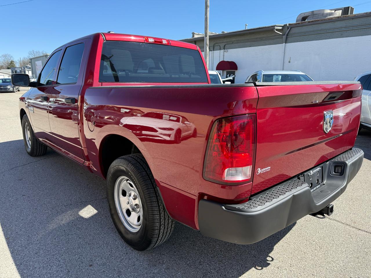 RAM 1500 Tradesman Crew Cab SWB 2WD 2015